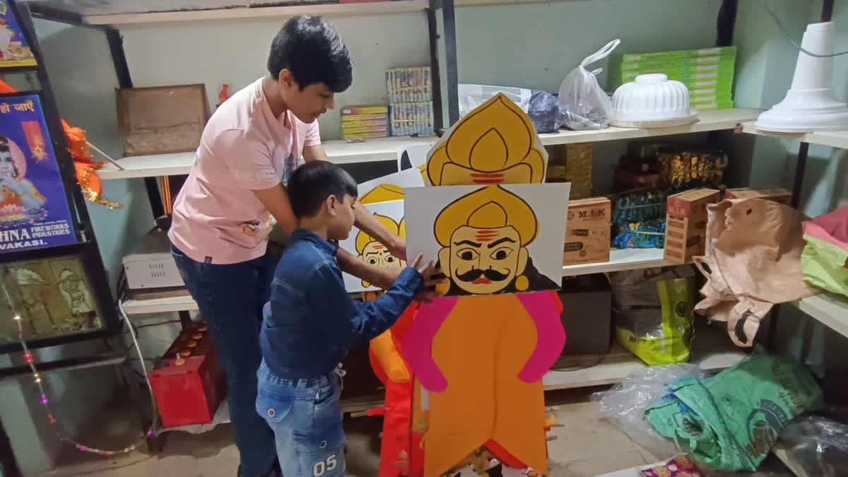 UJJAIN RAVAN UNIQUE EFFIGY