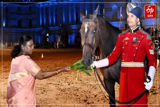 President Murmu Presents Special Honour To Her Bodyguard