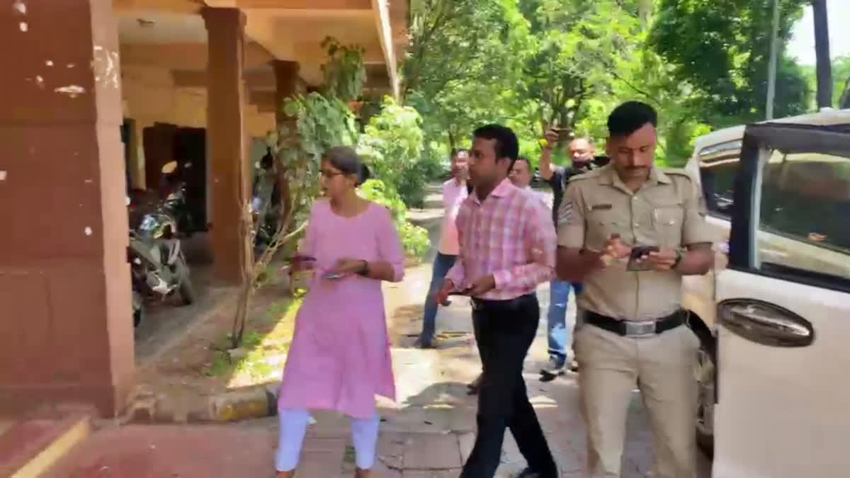 ಬೆಳ್ತಂಗಡಿ :ಬಾಲಕಿ ಅತ್ಯಾಚಾರ, ಕೊಲೆ ಪ್ರಕರಣ: ಮರು ತನಿಖೆ ಚುರುಕು, ಮಂಗಳೂರಿಗೆ ಎಸ್‌ಐಟಿ ಅಧಿಕಾರಿಗಳ ಆಗಮನ.. 
