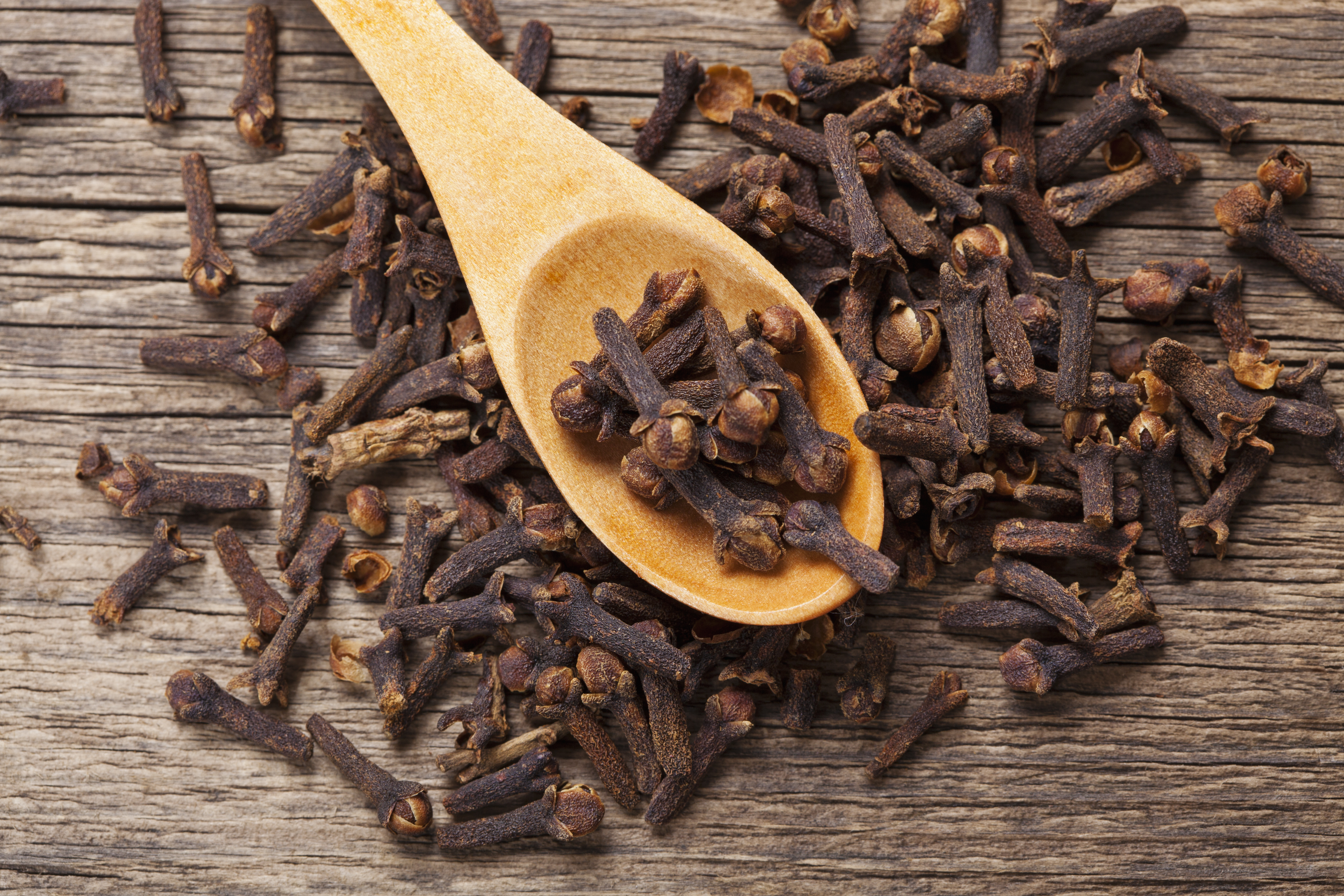 CLOVES BENEFITS  CLOVE WATER BENEFITS  HEALTH BENEFITS OF CLOVE WATER  ಲವಂಗದ ನೀರಿನ ಆರೋಗ್ಯ ಪ್ರಯೋಜನಗಳು
