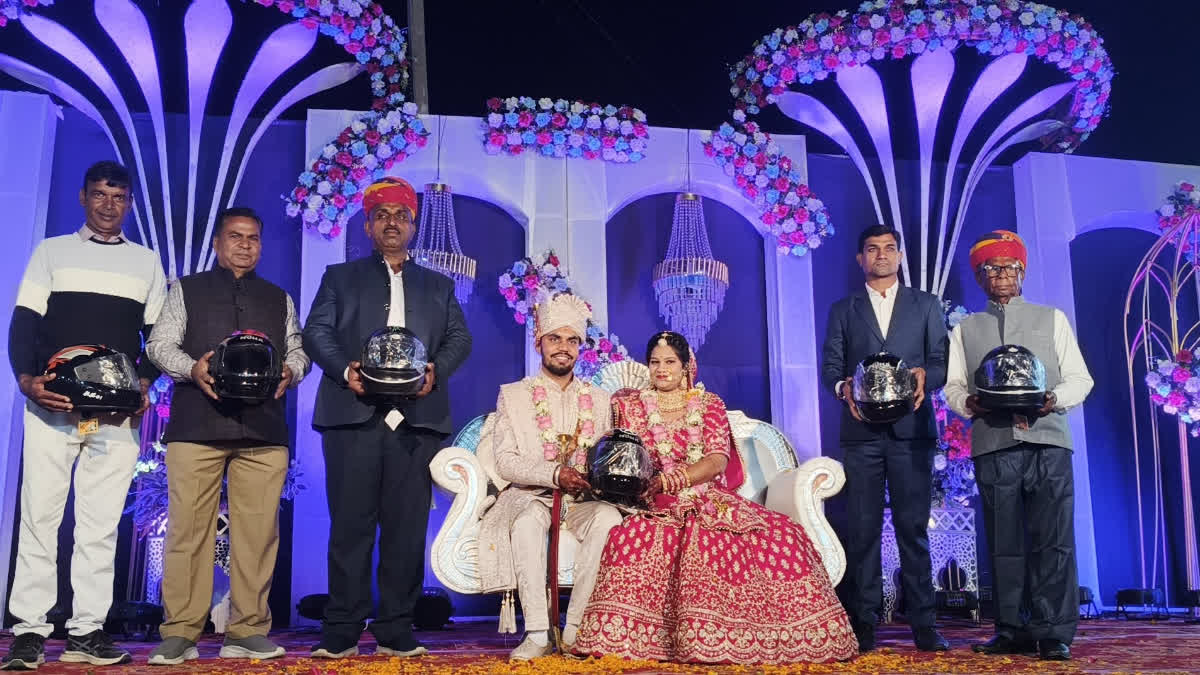 HELMET GIFT IN WEDDING