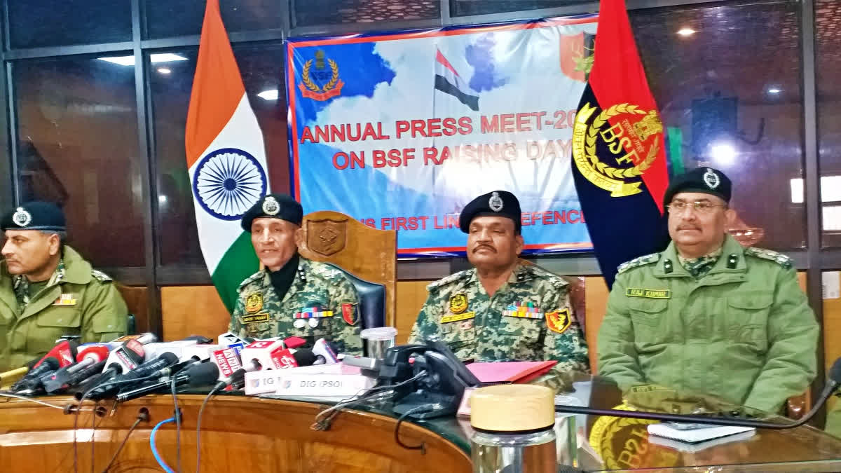 'LoC पर 100 से 120 आतंकी घुसपैठ के फिराक में': BSF ने कहा- 'कड़ी नजर रख ...