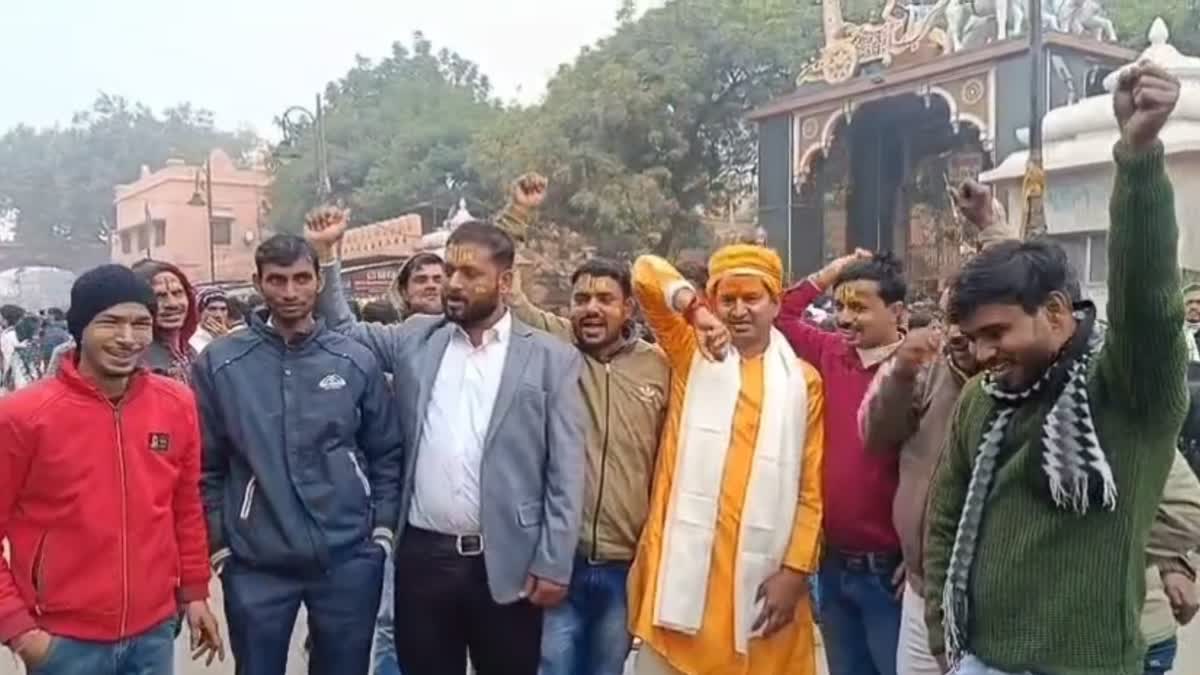 protest against shahrukh khan