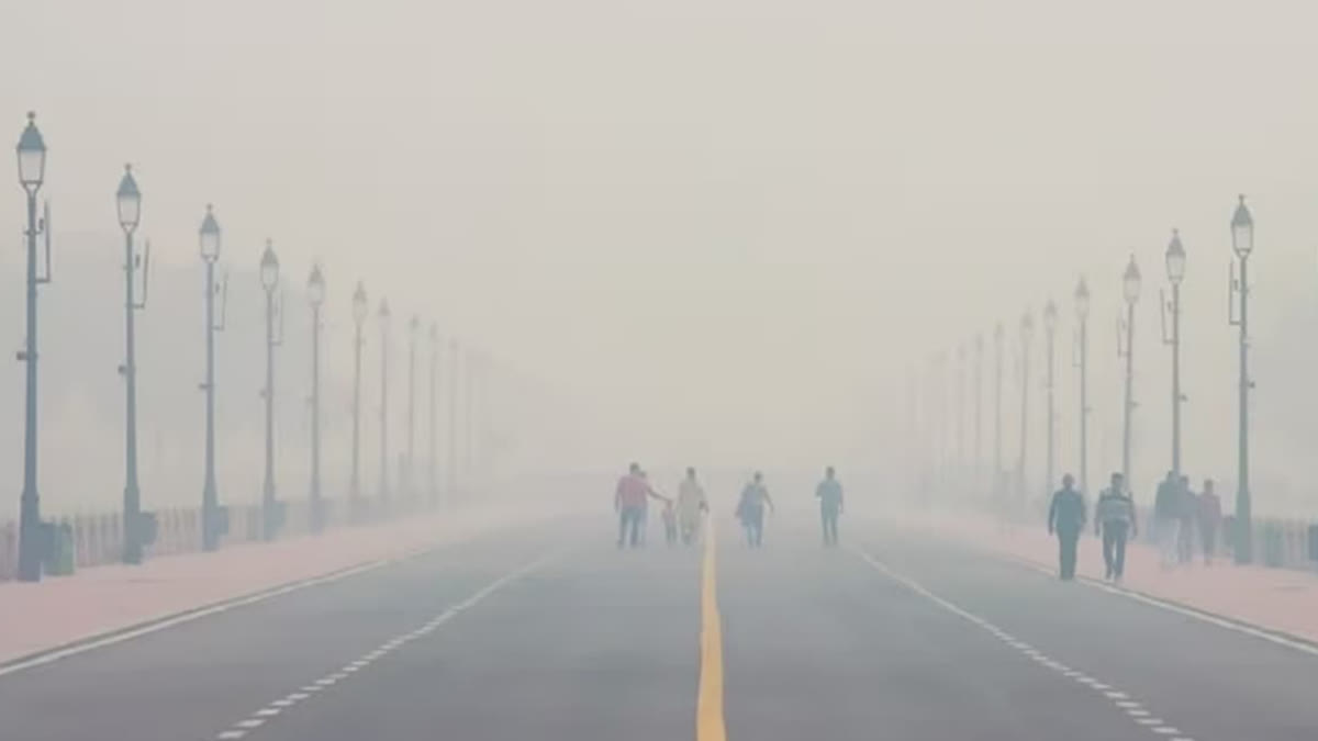 Record cold and fog in Delhi