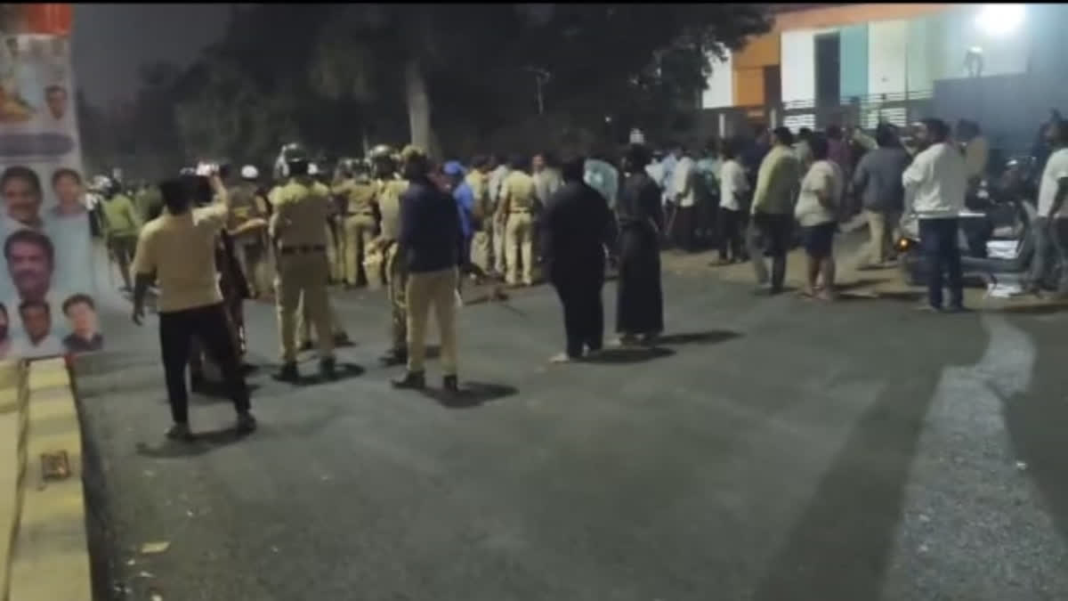 کرناٹک: بیلاری میں بینر کے تنازع پر دو گروپوں میں تصادم