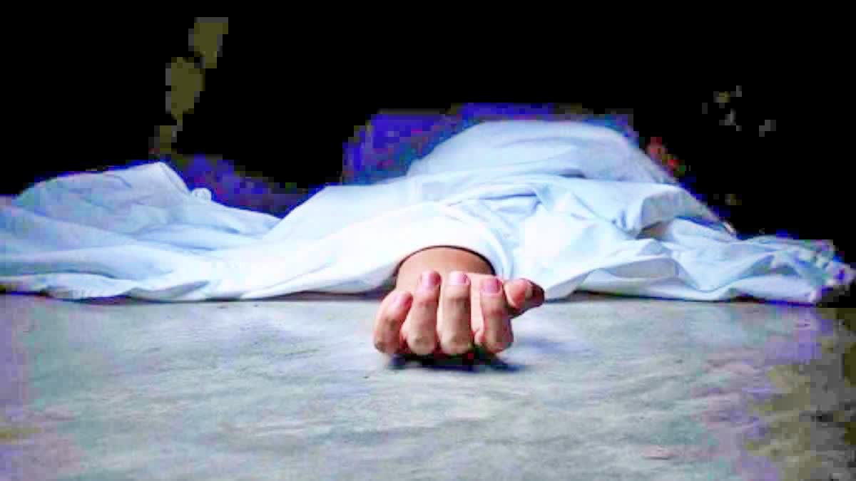 Mother Daughter Died in kalwakurthy