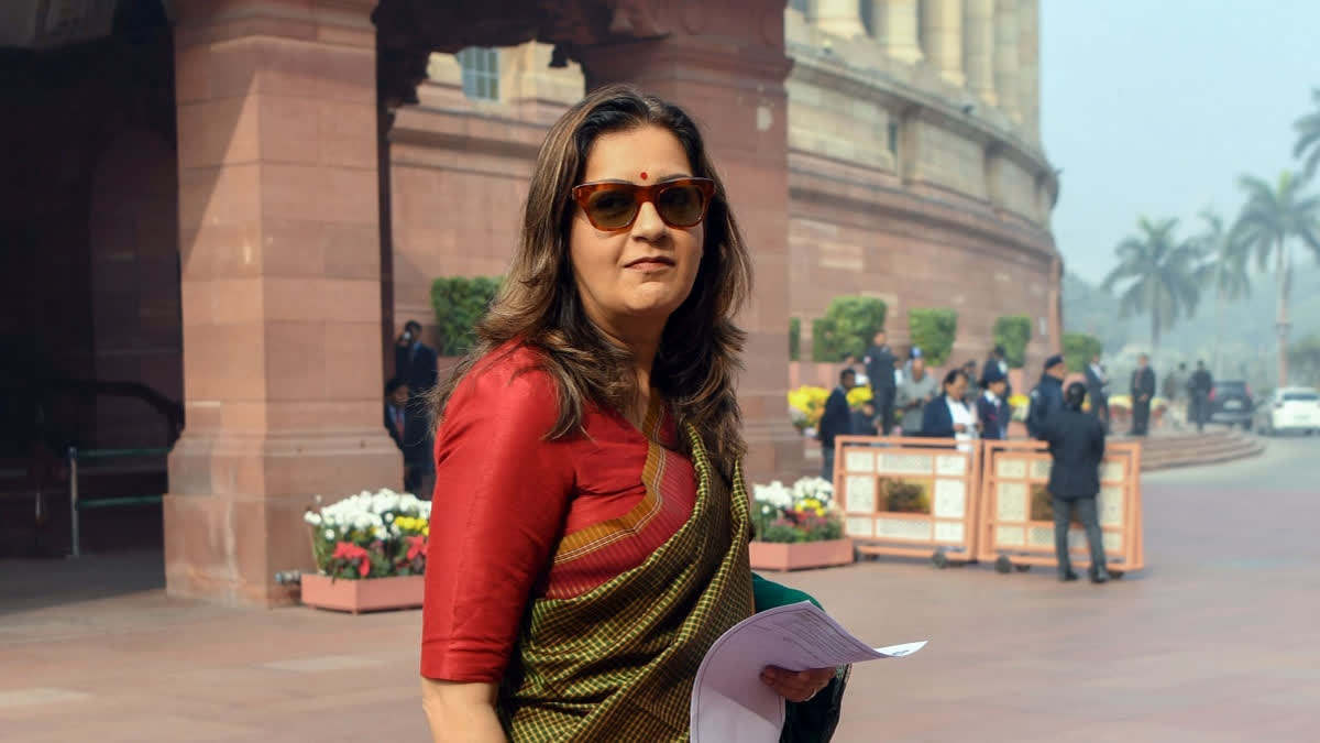 مصنوعی ذہانت کے غلط استعمال پر پرینکا چترویدی کی تشویش، خواتین کے تحفظ کے لیے مرکز سے فوری مداخلت کا مطالبہ