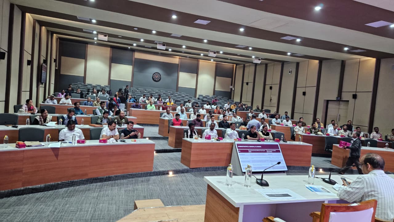 ବୈଠକରେ ଠାକୁରଙ୍କ ରୋଷଣୀଠୁ ଆରମ୍ଭକରି ଷ୍ଟଲ୍ ବଣ୍ଟନ ଉପରେ ହୋଇଛି ଆଲୋଚନା ।