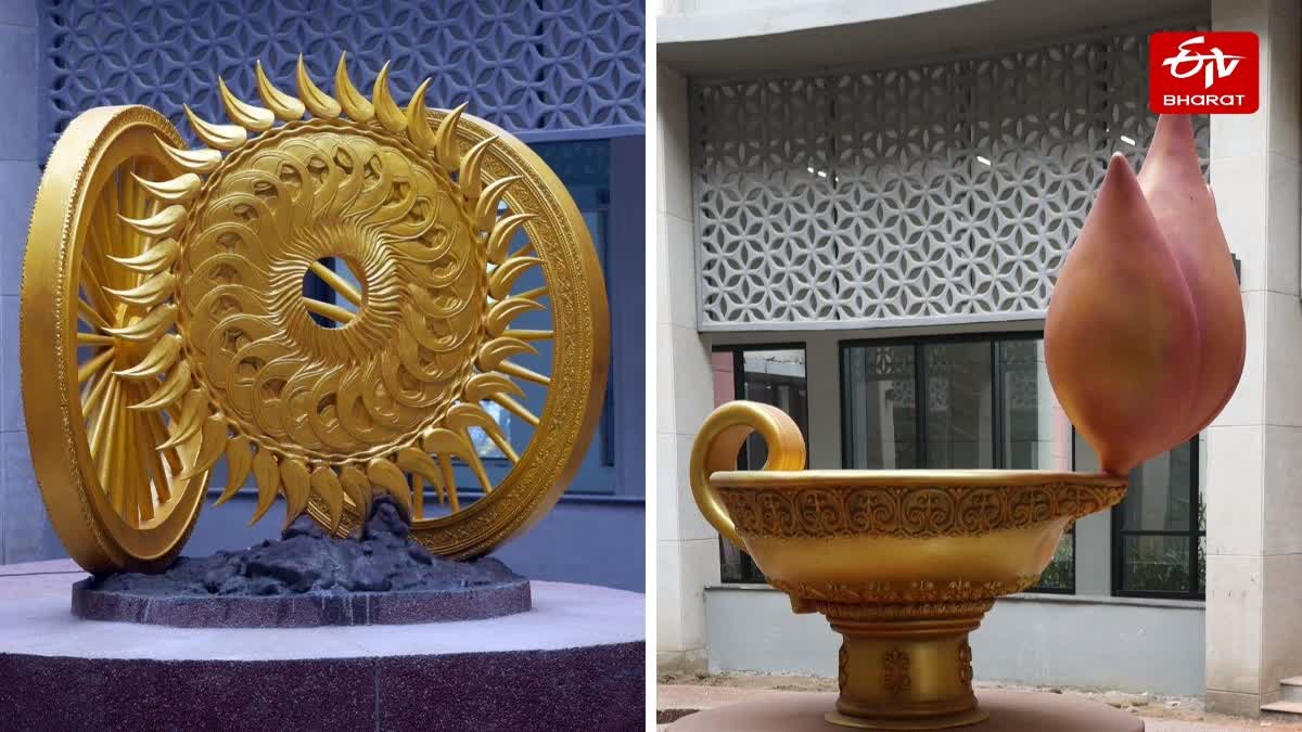 म्यूजियम में लगाई गई हैं पार्टी से जुड़ी कलाकृतियां.