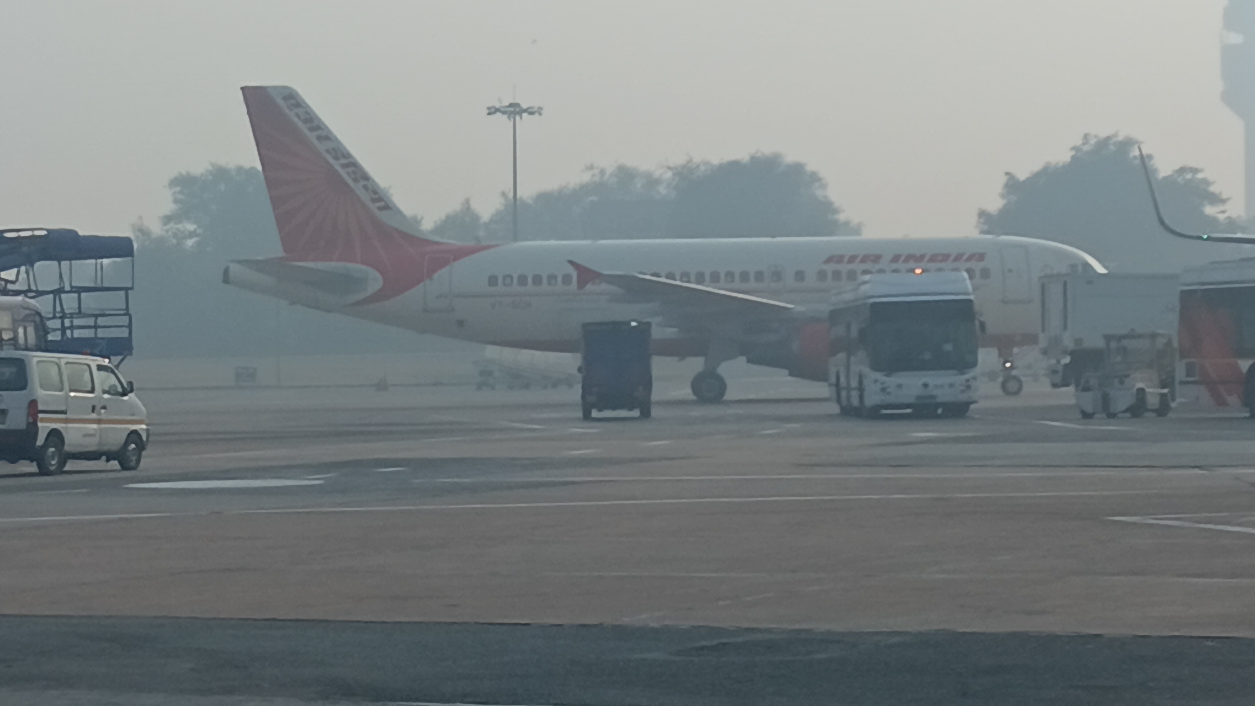 FLIGHTS DELAY DUE TO FOG