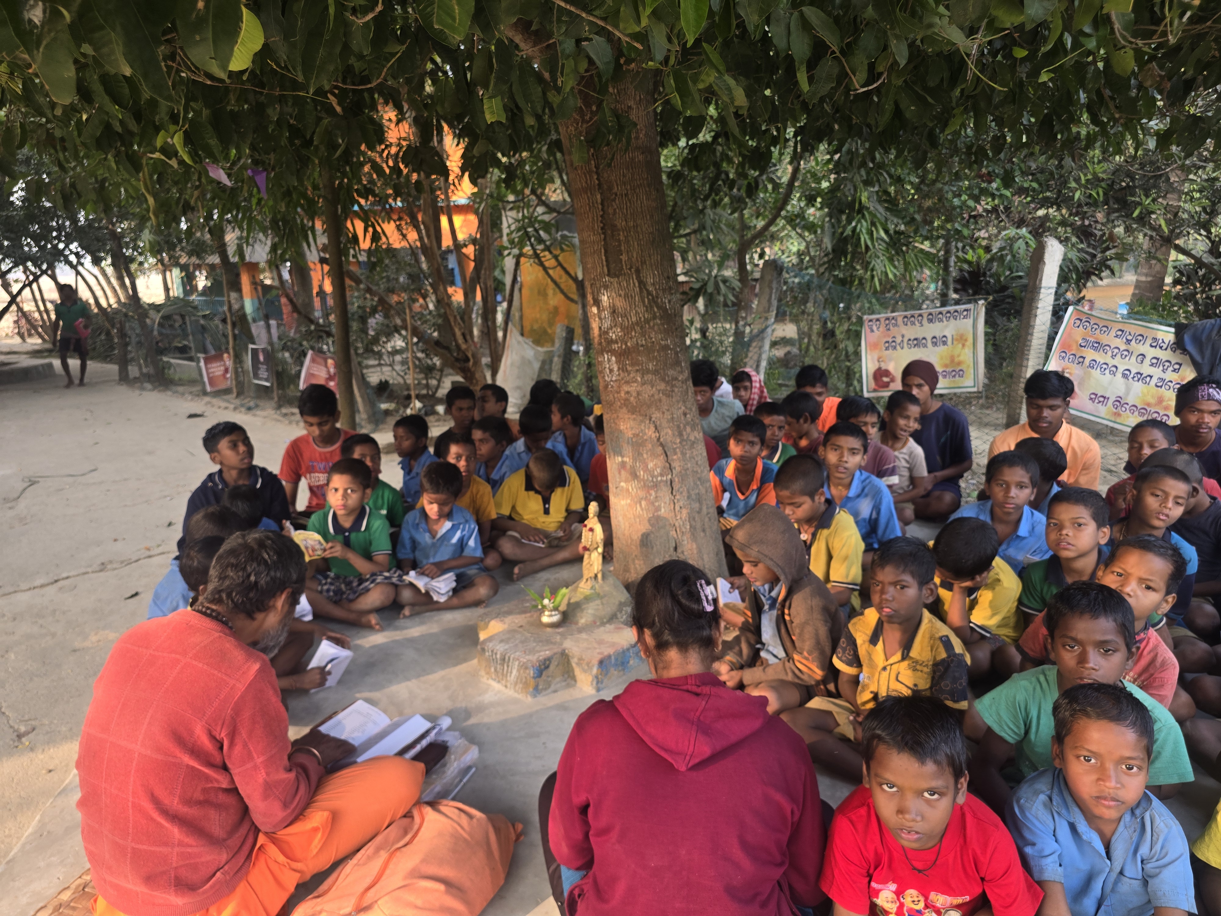 The primary objective of the ashrama is to impart knowledge and discipline to children from the marginalised area.