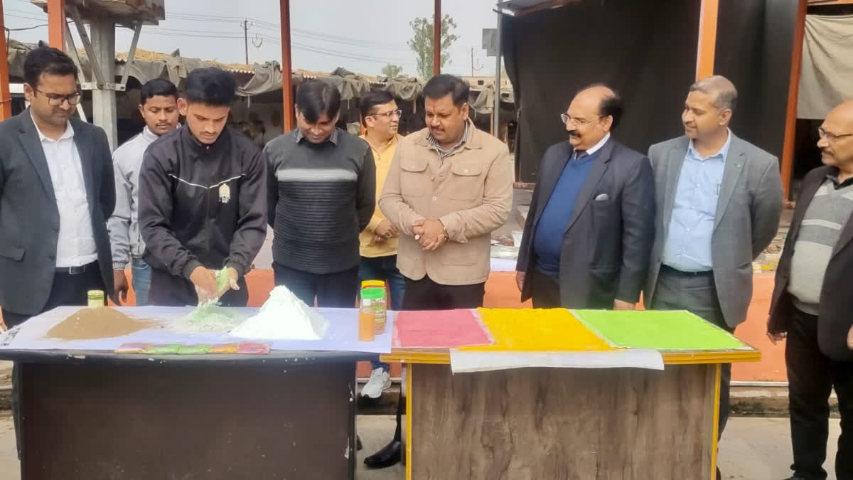 HOLI  WITH NATURAL PROPERTIES