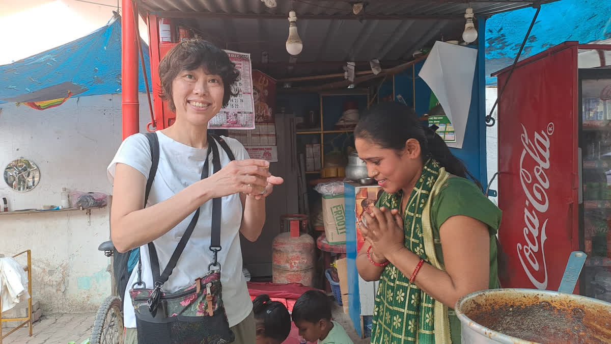 Chaiwali With PhD Dream