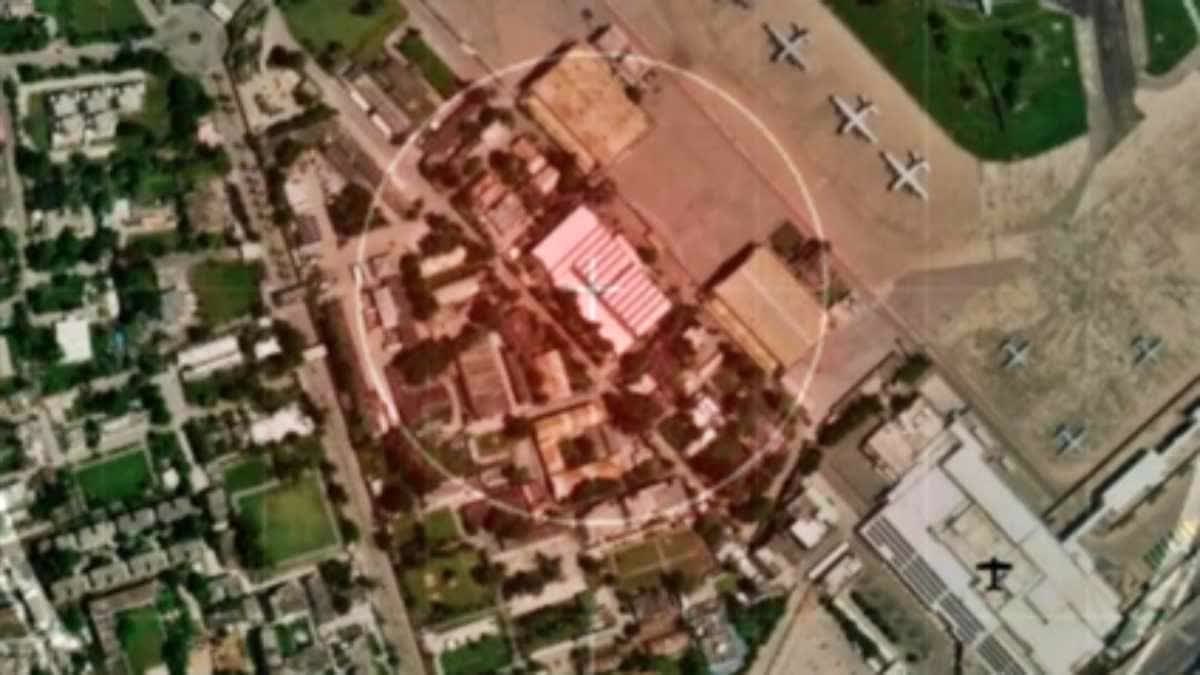 افغانستان کے پاکستان پر فضائی حملے: نور خان ایئربیس سمیت کئی فوجی تنصیبات کو بھاری نقصان Afghanistan Air strikes on key military installations in Pakistan including Nur Khan base Urdu News