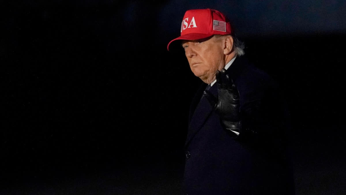 trump-vows-to-avenge-us-military-deaths-tells-iranians-to-rise-up-america-is-with-you