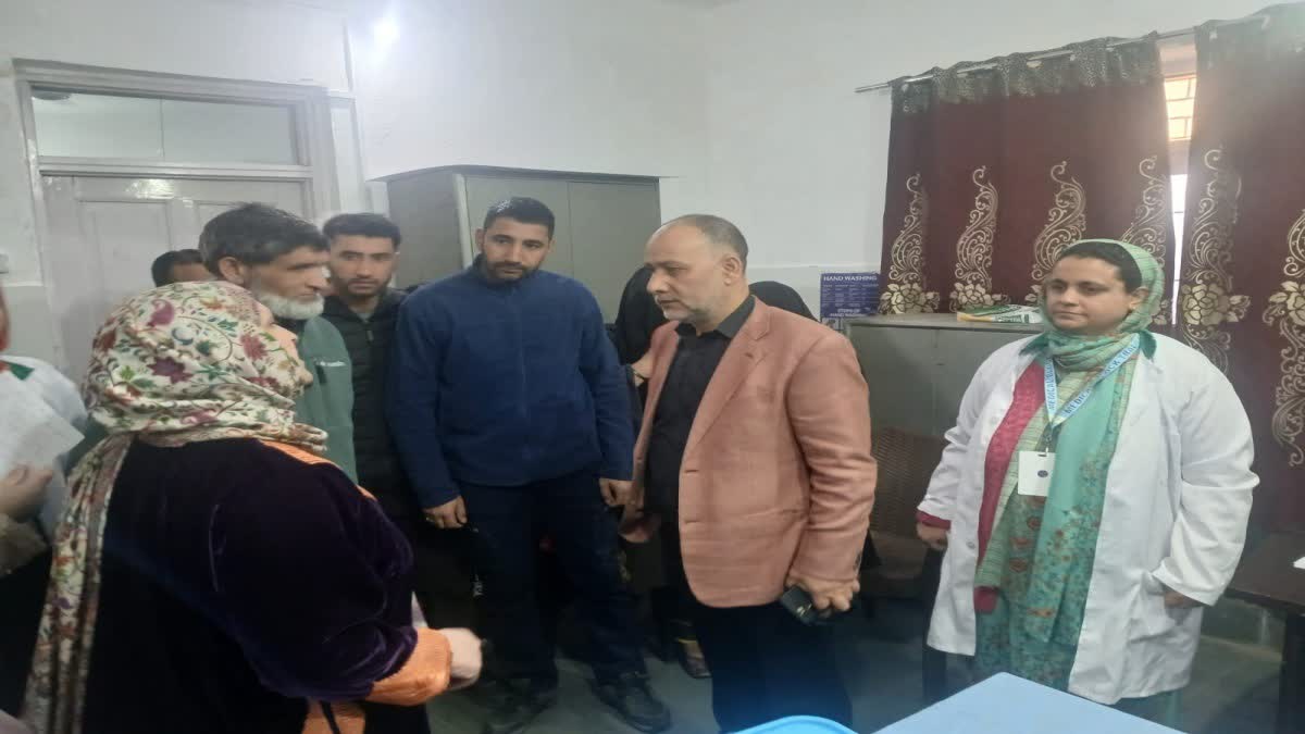 ترال میں سب ڈسٹرکٹ اسپتال میں ایچ پی وی ویکسینیشن مہم کا افتتاح