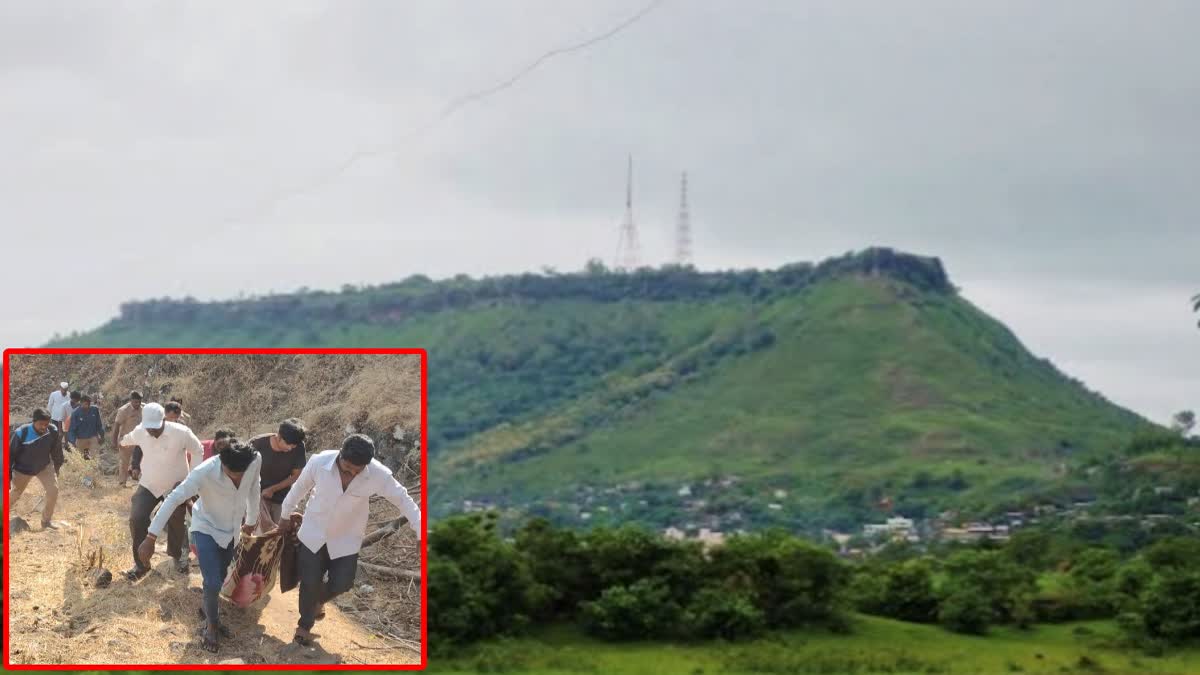 अजिंक्यतारा, इन्सेटमध्ये मृतदेह वर घेऊन जाताना लोक