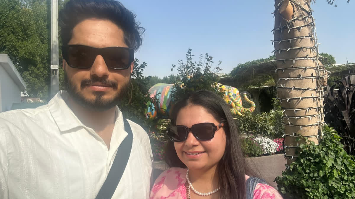 honeymoon couple stuck in Dubai