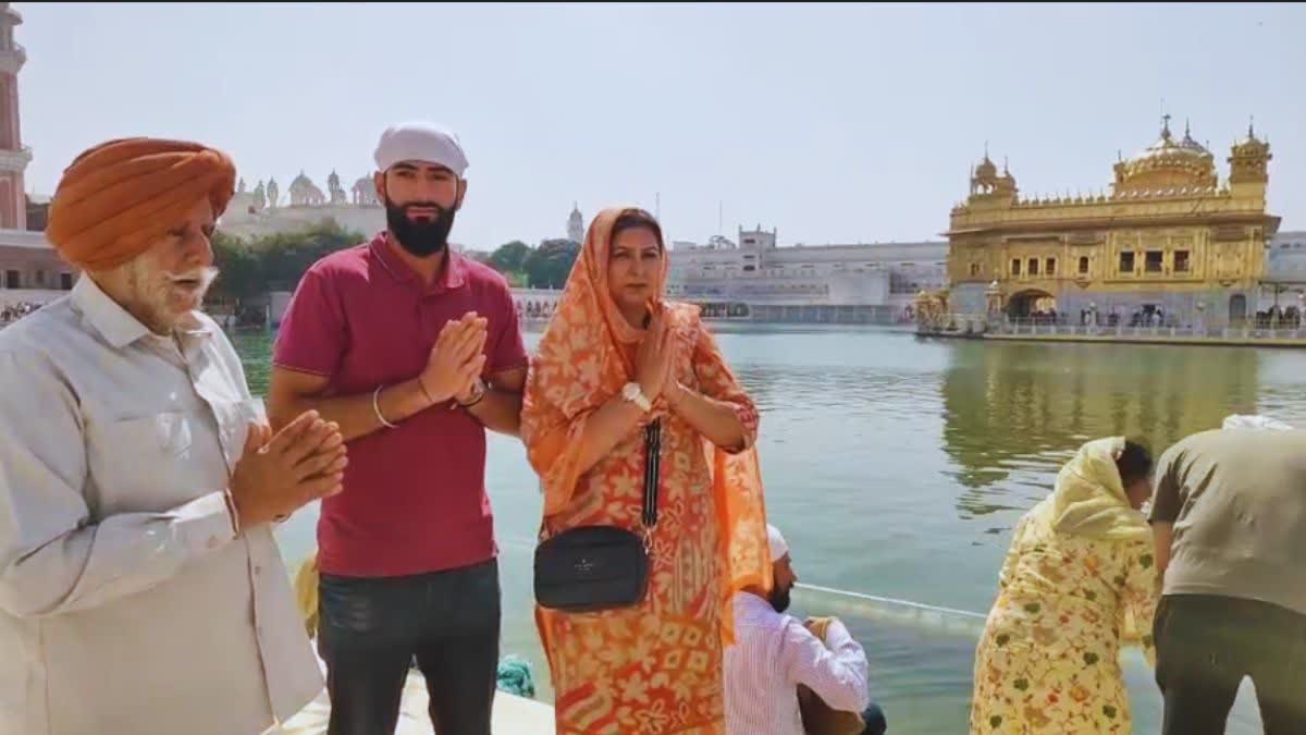 Canadian cricket star Yuvraj Singh Samra arrives in Amritsar