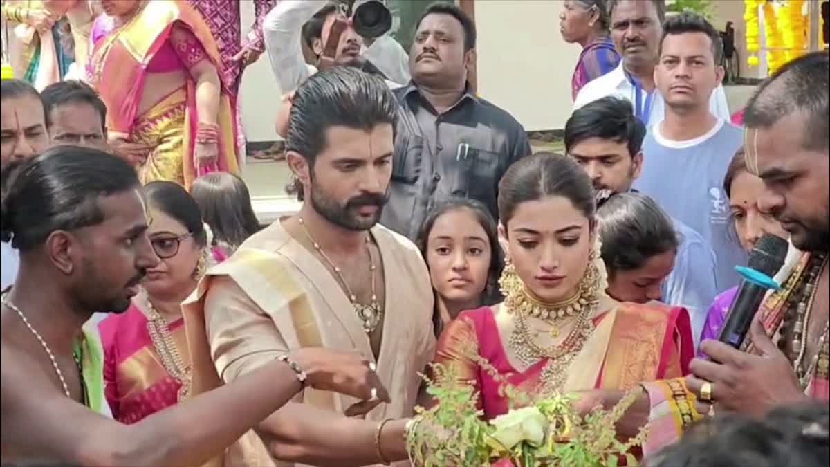 Vijay Rashmika Visits Nagar Kurnool