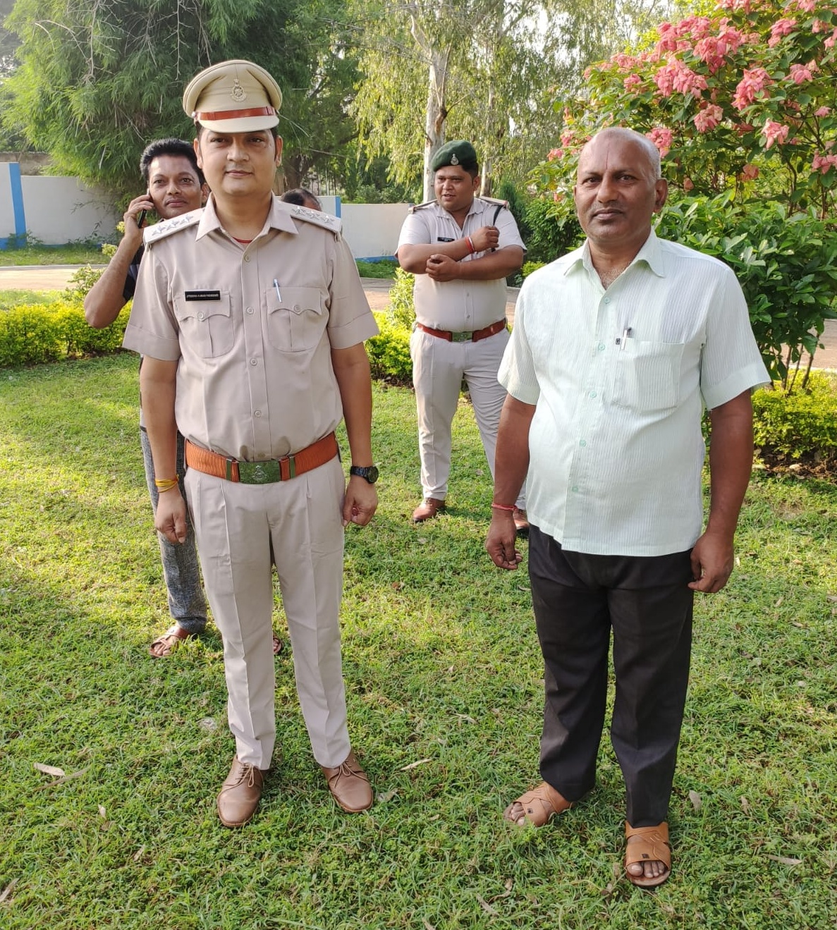 8 TIGERS SPOTTED WITHOUT COLLAR ID