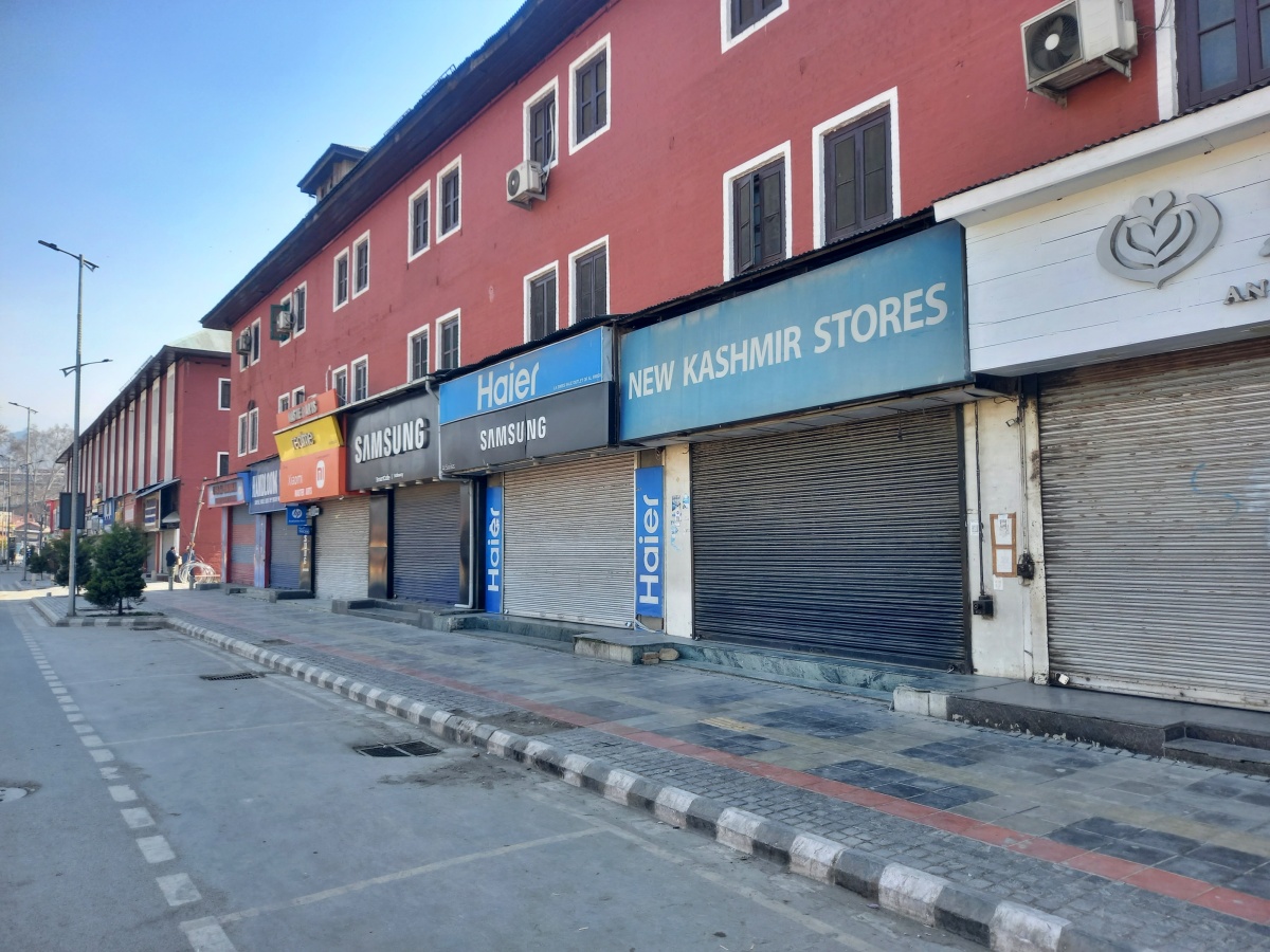 Amid Shutdown And Restrictions Protests Continue In Kashmir Against Khamenei Killing