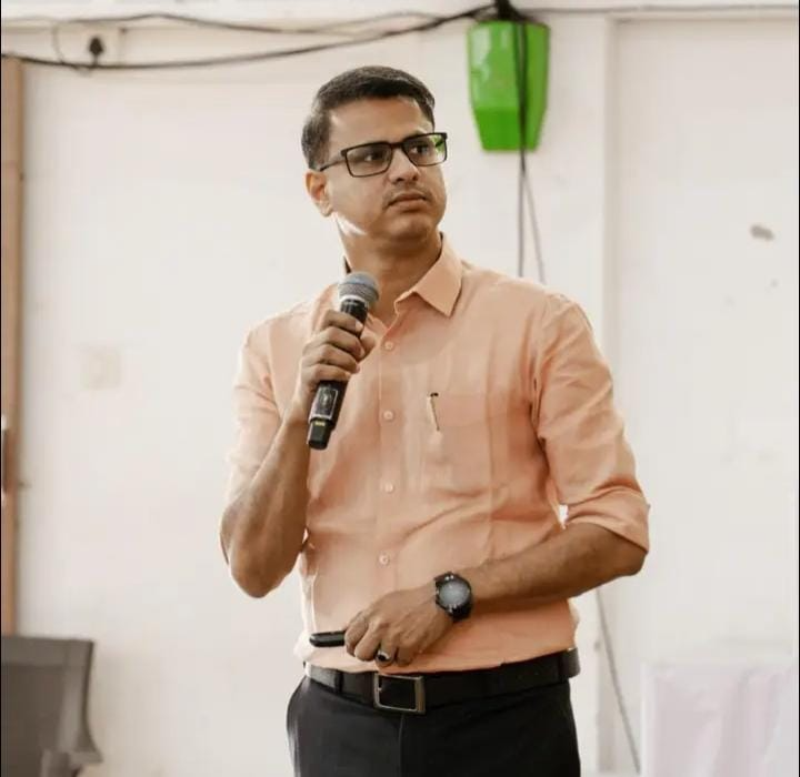 MIDDLE EAST CRISIS  ഇന്ത്യന്‍ പ്രവാസി സമൂഹം  കേരള പ്രവാസികള്‍  തൊഴില്‍ നഷ്‌ടം