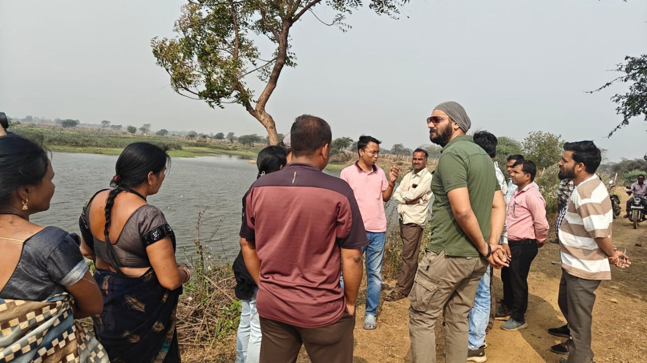 BIRD WATCHING CENTERS