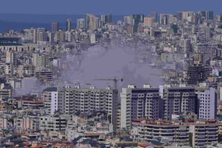 ஈரான் தாக்குதலில் தீப்பிடித்து எரியும் கட்டடம்