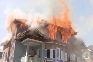 اننت ناگ کے اورن ہال علاقے میں رہائشی مکان میں بھیانک آتشزدگی، لاکھوں روپے کی املاک راکھ