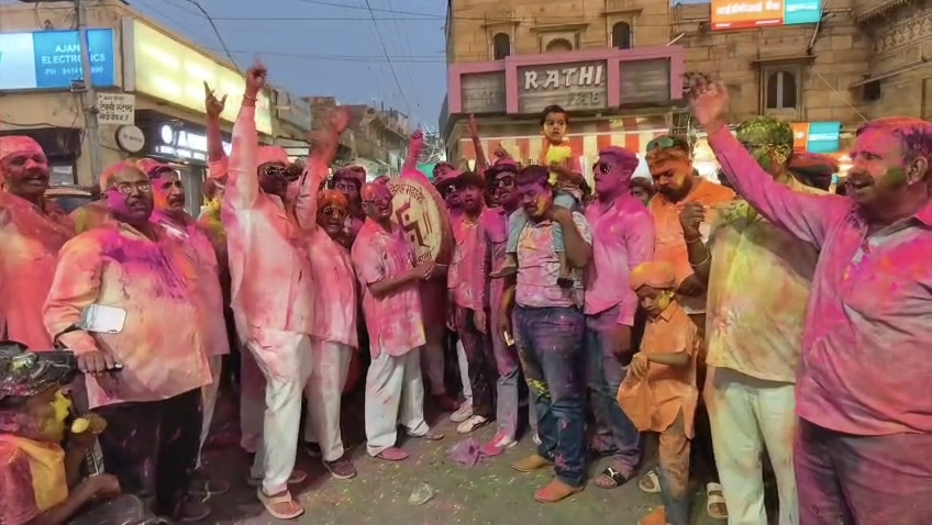 Chang playing on Holi in Jaisalmer