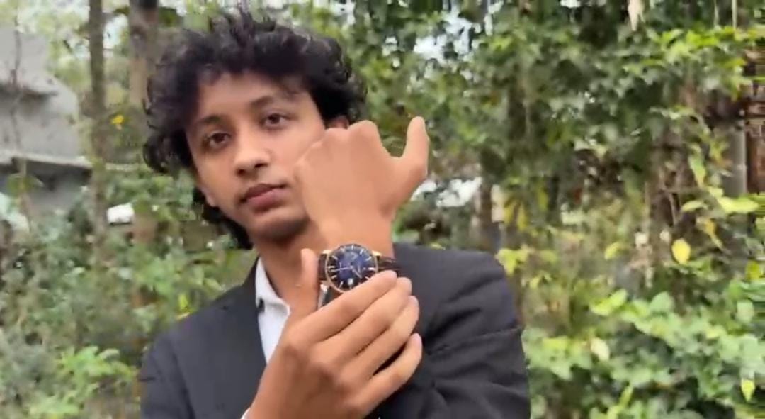 Himanta Biswa Sarma gave a watch as a gift to Bhagin