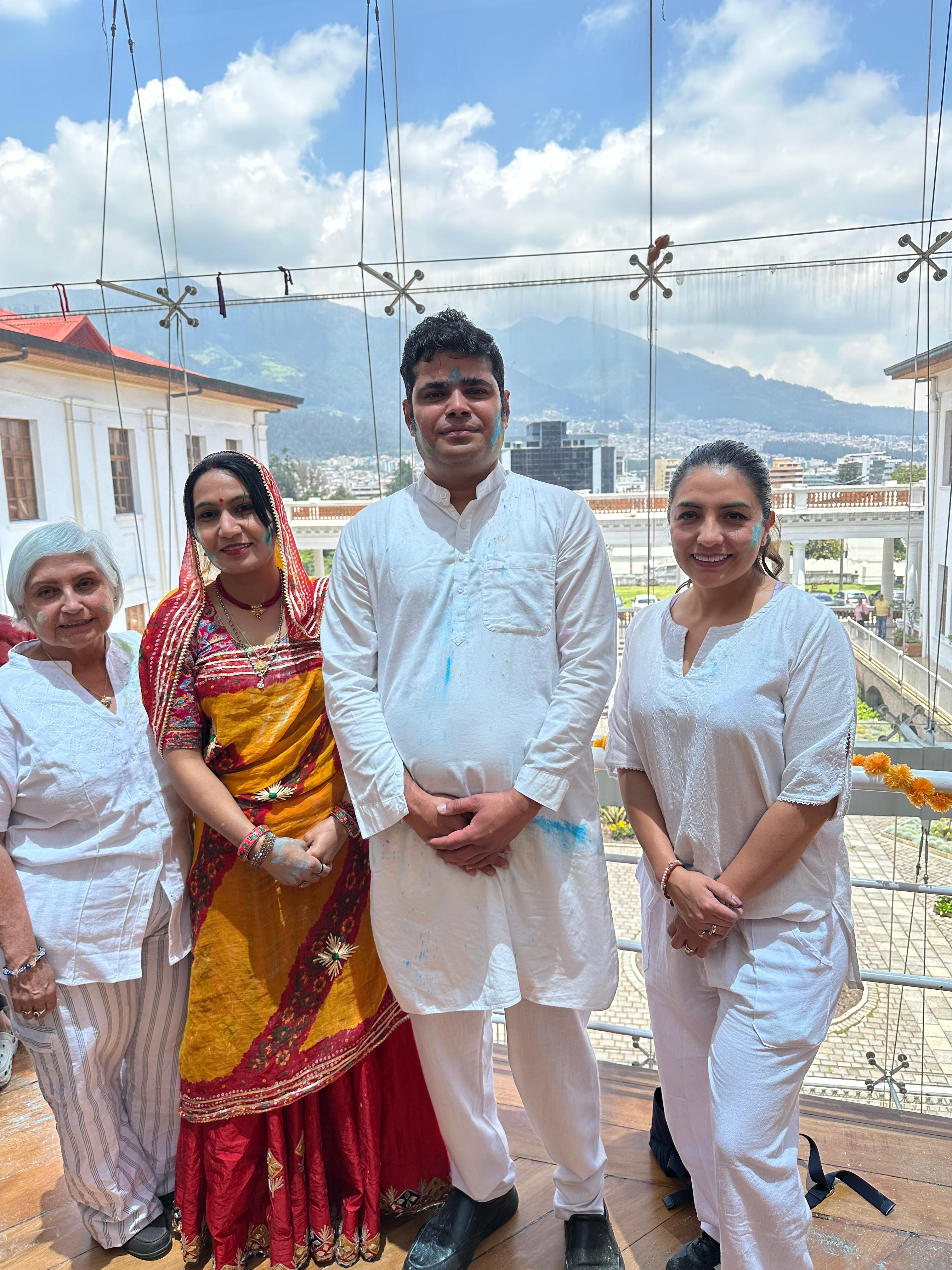 राजधानी क्विटो स्थित राष्ट्रीय पुस्तकालय यूजेनियो एस्पेजो में आयोजन