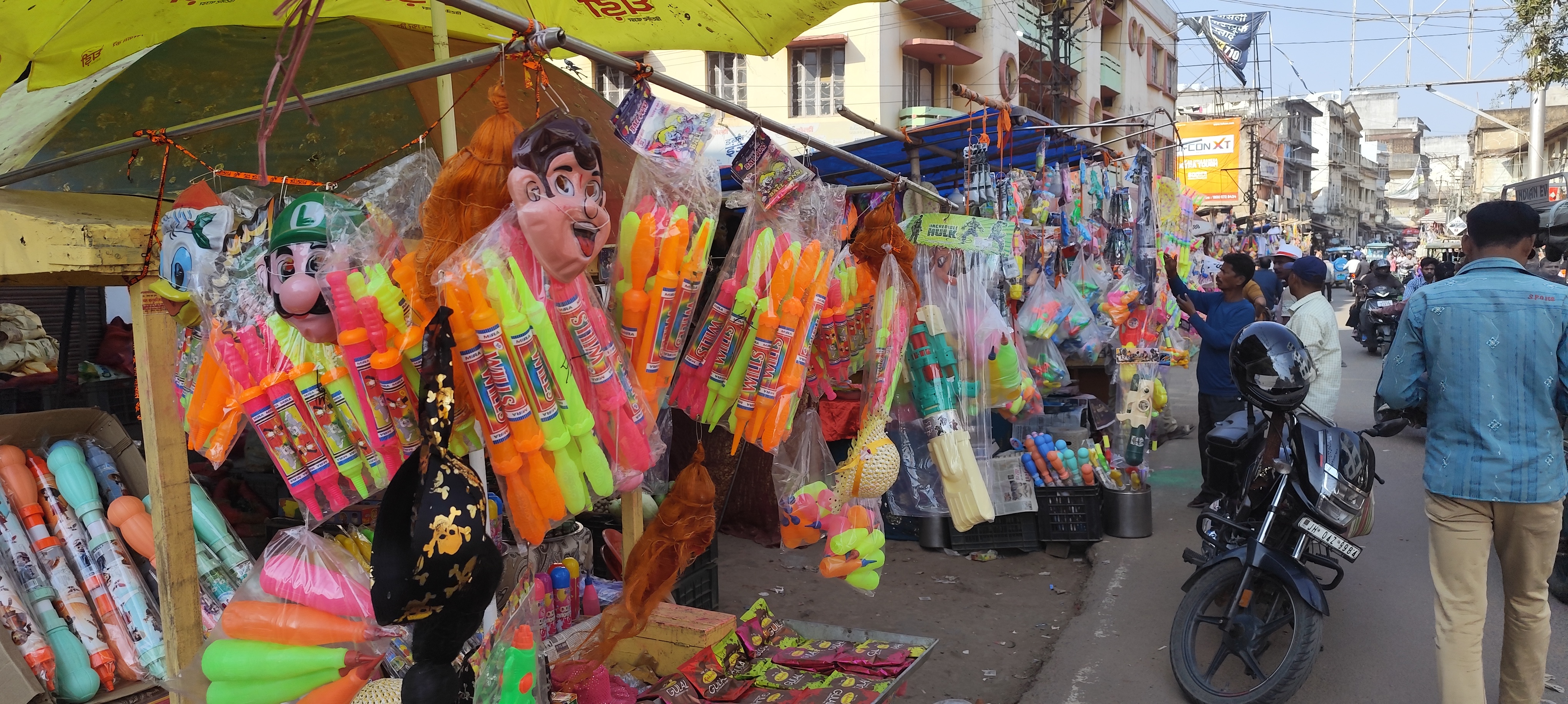 Dumka Holi markets