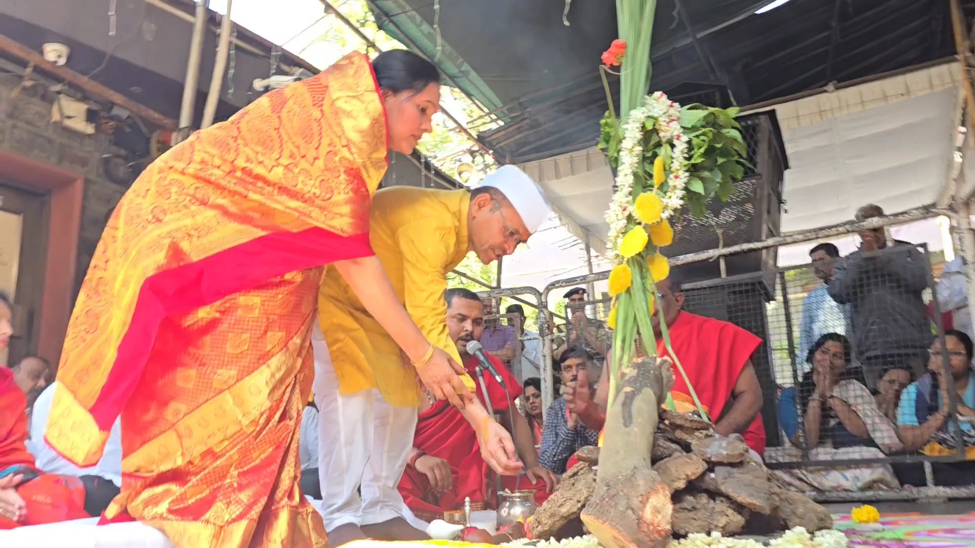 Sai Baba Temple Celebrate Holi Dahan In Traditional Way in Shirdi