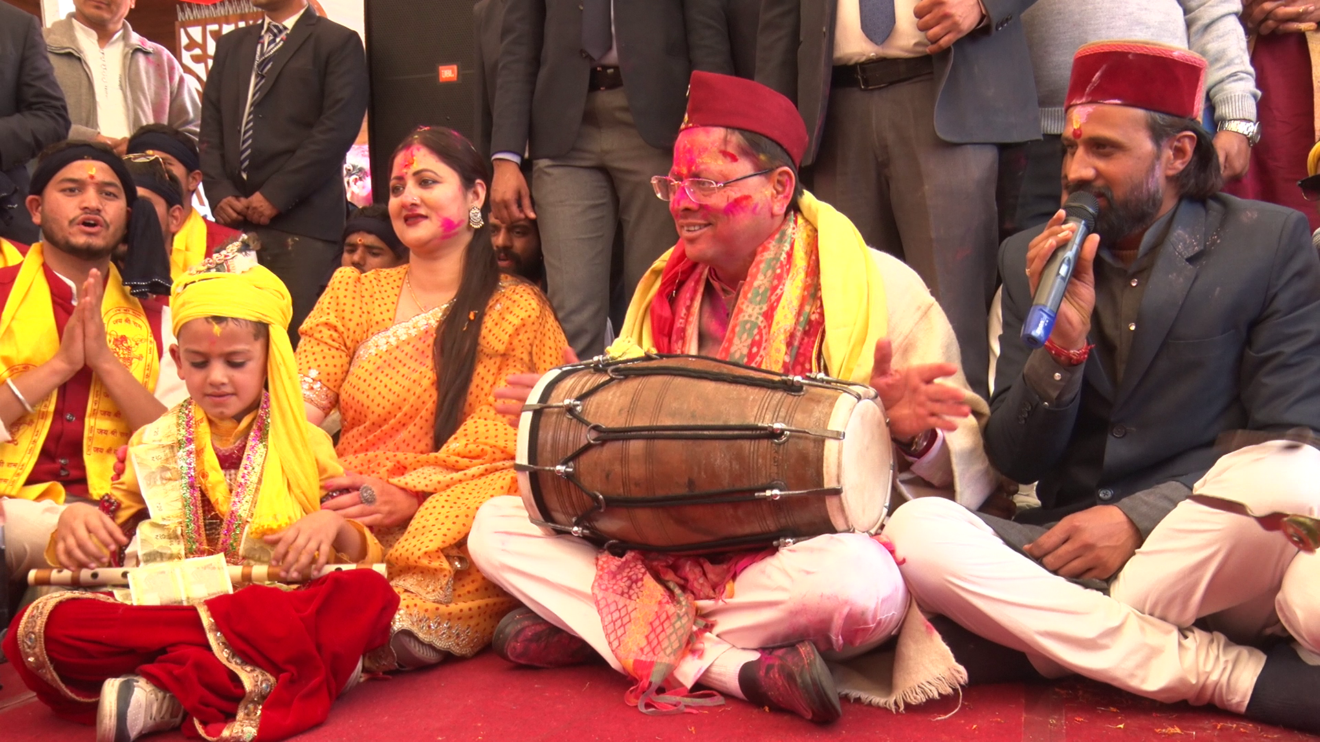 CM Dhami Holi Celebrate