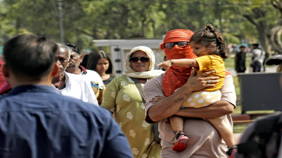 Telangana Scorches under Dazzling Heat, Hyderabad Swelters Too Telangana Scorches under Dazzling Heat, Hyderabad Swelters Too