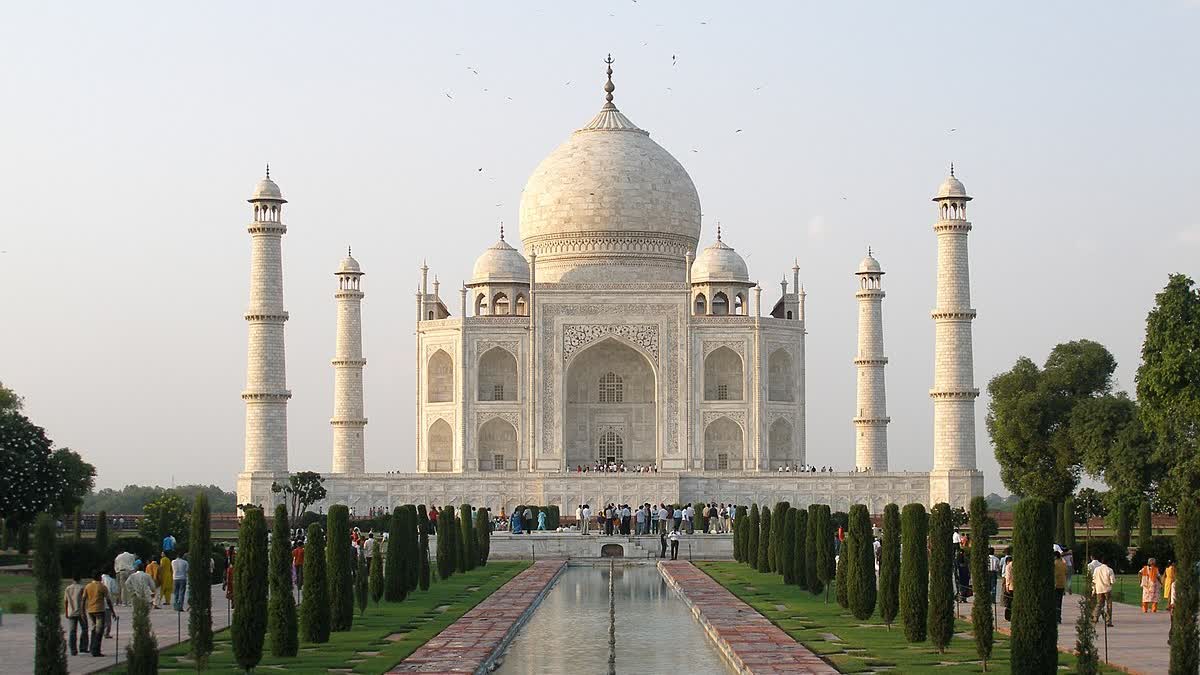 A view of Taj Mahal in Uttar Pradesh's Agra