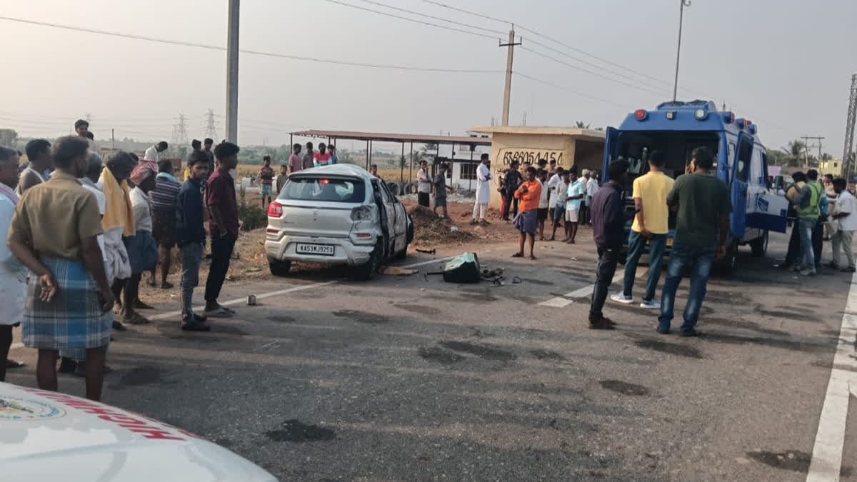 Three Of A Family Killed In Car Crash In Karnataka, Video Captured On CCTV Three Of A Family Killed In Car Crash In Karnataka, Video Captured On CCTV