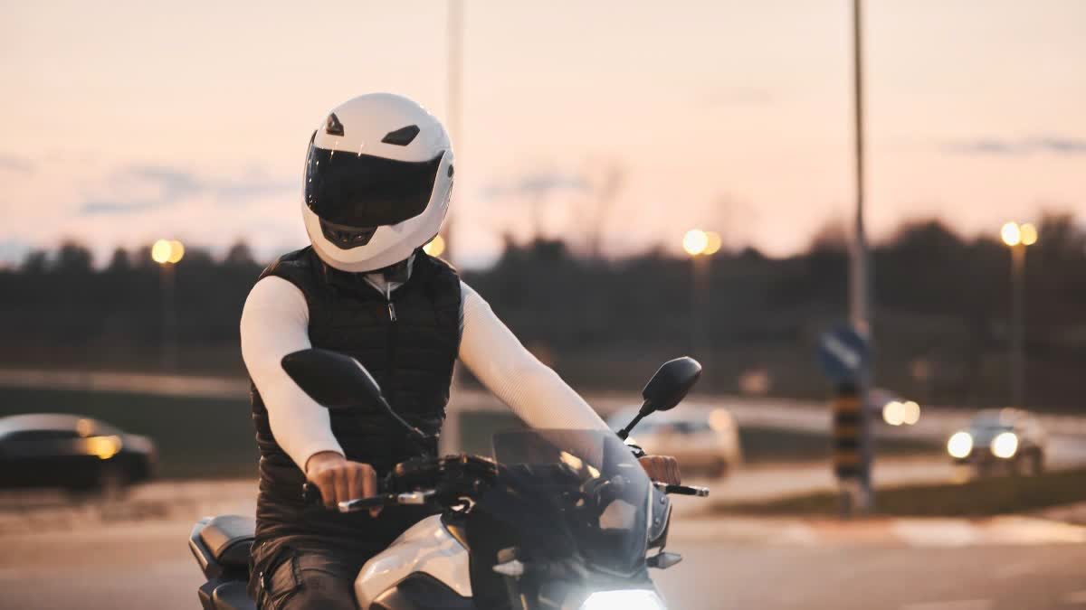 Shahdol Helmet mandatory for new vehicles