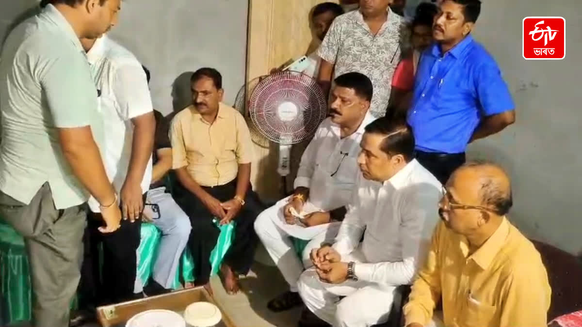 Jayanta Mallabarua visited the family of deceased madhurjya barman in nalbari
