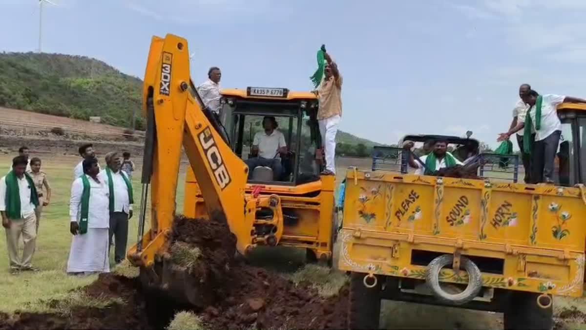 TUNGABHADRA SILT REMOVAL