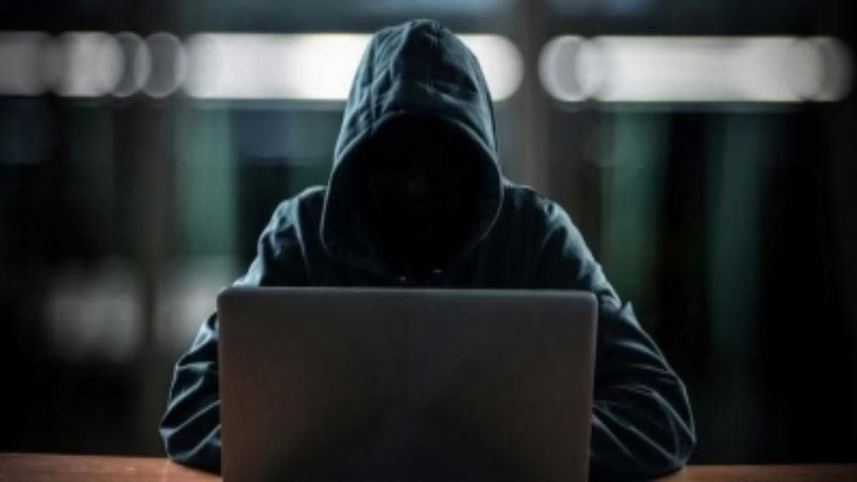 gujarat polices surgical strike against cyber crime cyber fraud worth rs 2289 crore exposed