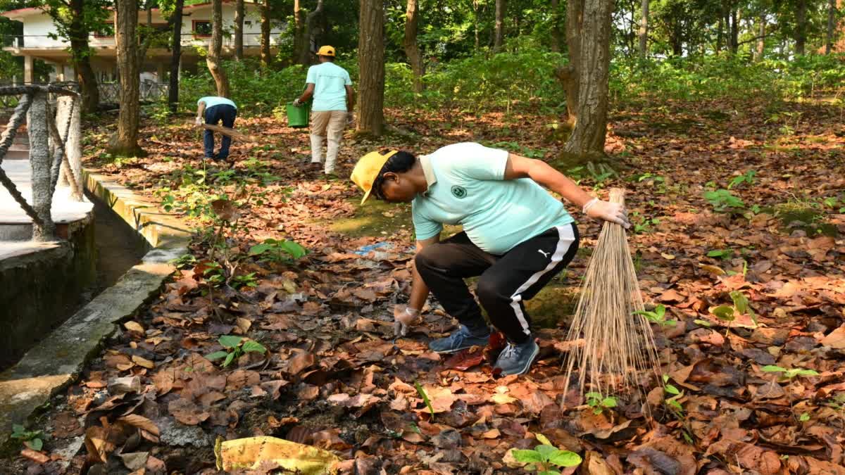 Cleanup drive in Horhap forest