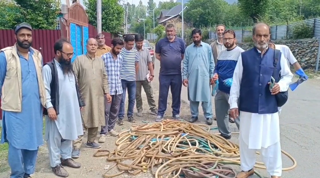 Jal shakti department seized Pipes used illegally for watering Kitchen garden in tral JK Urdu News