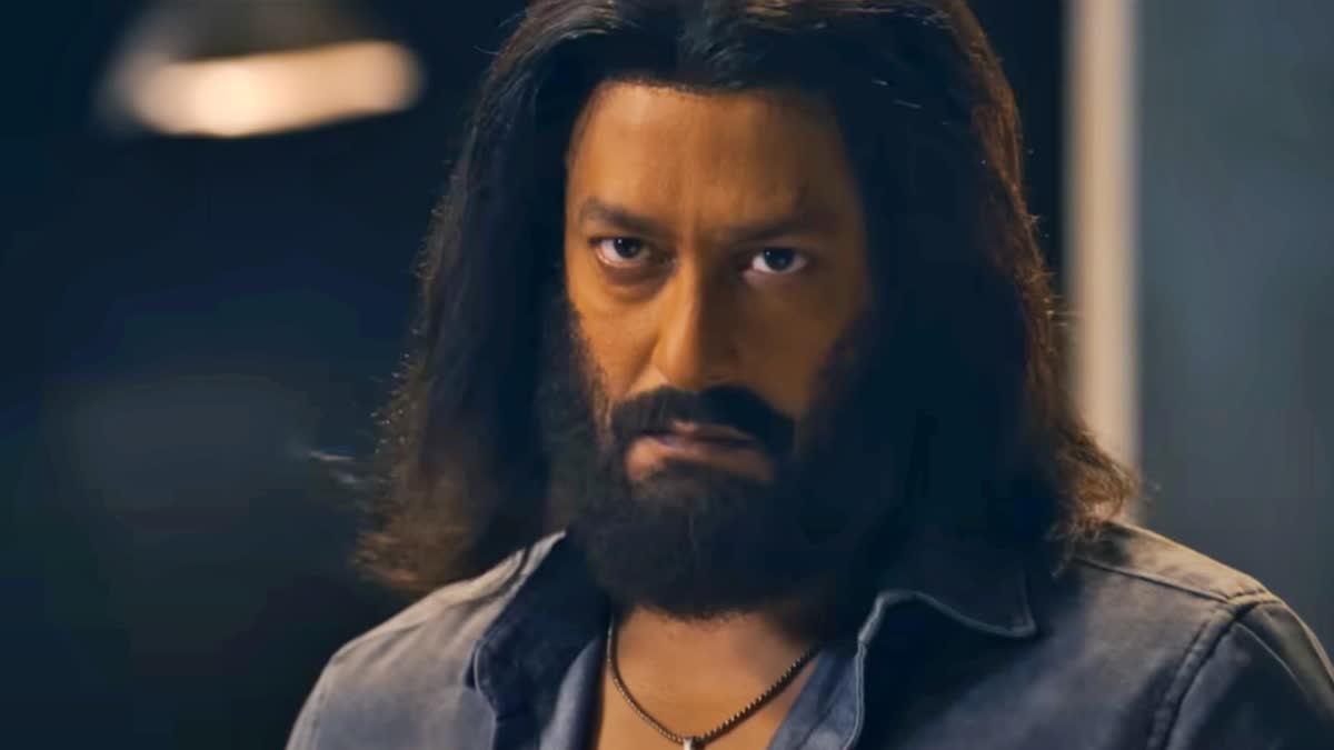 ছবিগৃহত ধুমুহাৰ গতিৰে চেঁকুৰিছে ৰুদ্ৰ