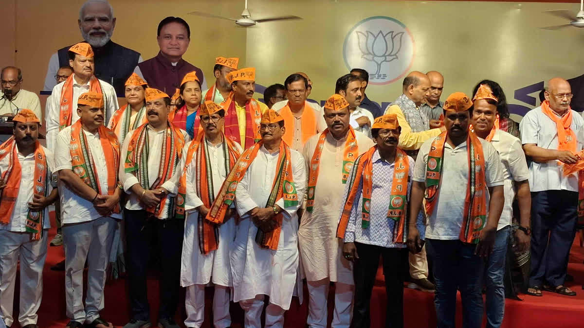 MUKTIKANTA MANDAL JOINS BJP