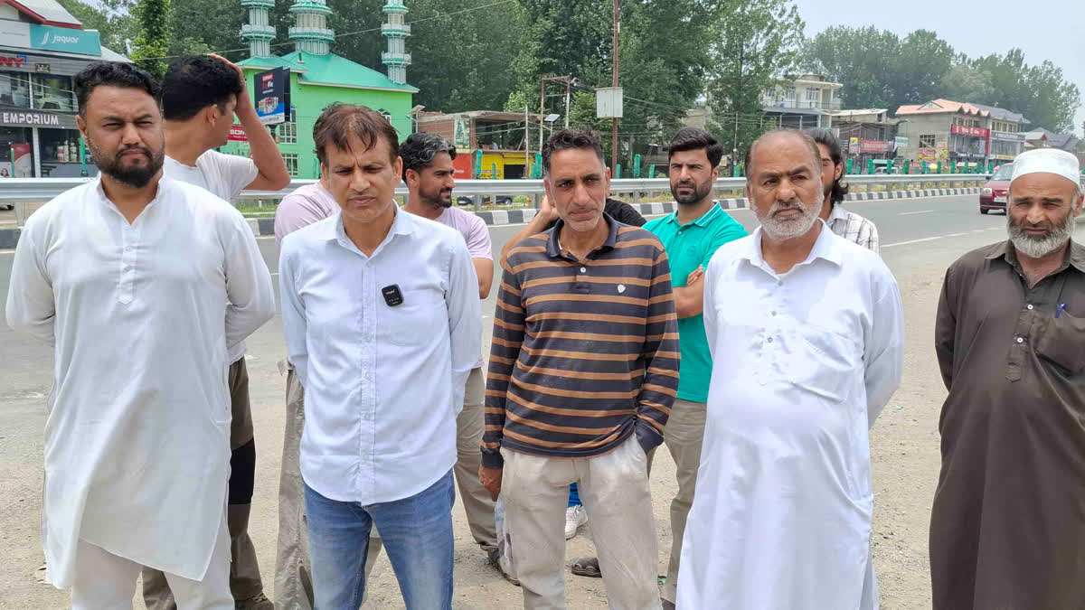 بارسو اونتی پورہ کی آبادی بیریکڈ بند کرنے پر نالاں