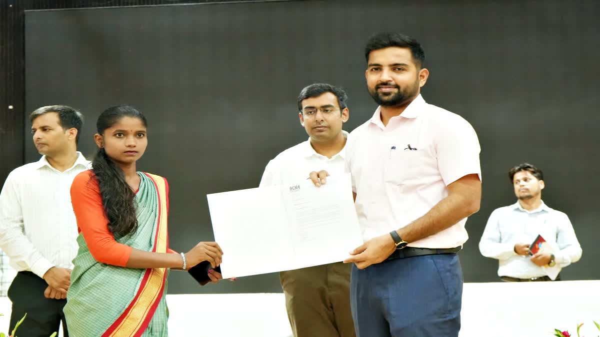 166 youths received appointment letters at Rojgar Mela held in Dattopant Thengadi of Palamu district