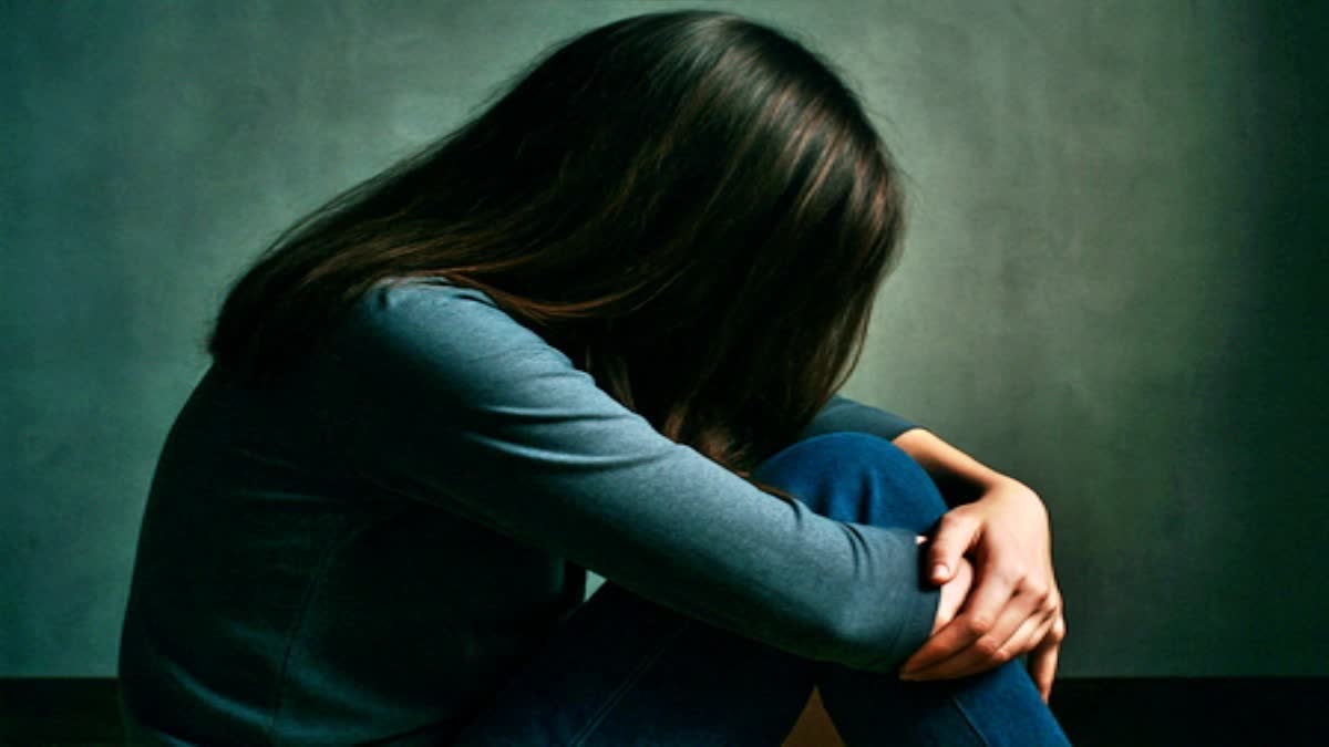 BALLARI  SEXUAL ASSAULT  ಉಪನ್ಯಾಸಕ ಬಂಧನ  ವಿದ್ಯಾರ್ಥಿನಿಯ ಮೇಲೆ ಲೈಂಗಿಕ ದೌರ್ಜನ್ಯ